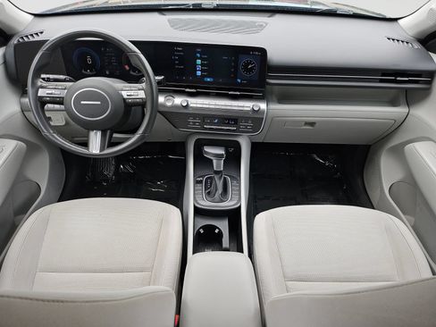 Used 2024 Hyundai Kona SEL AWD/4WD image 16