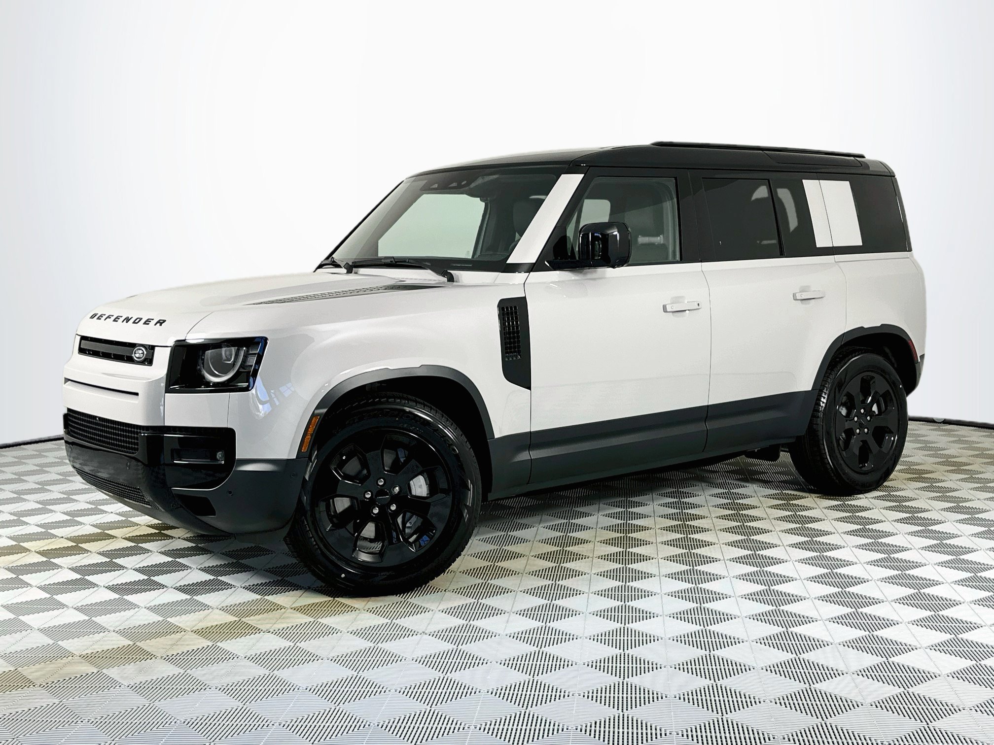 New 2026 Land Rover Defender 110 S AWD/4WD image 1