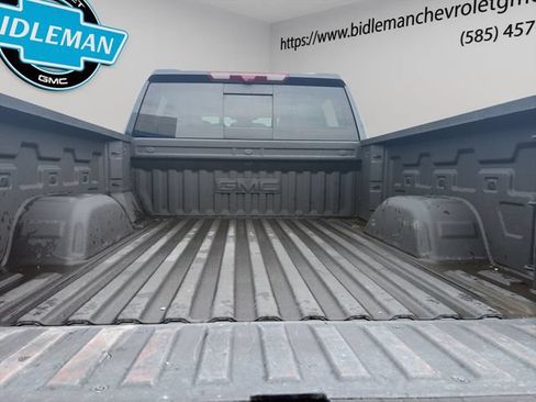 Used 2025 GMC Sierra 1500 AT4 w/ Technology Package AWD/4WD image 19