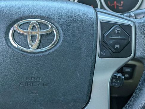 Used 2016 Toyota Sequoia SR5 RWD image 19