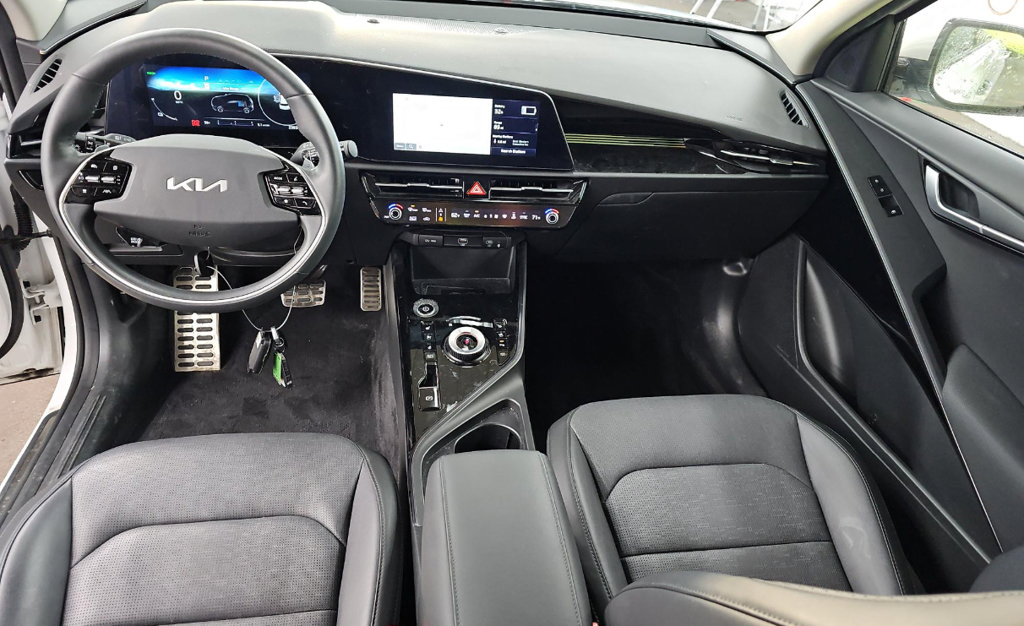 Used 2023 Kia Niro Wave w/ Wave Preserve Package FWD image 14