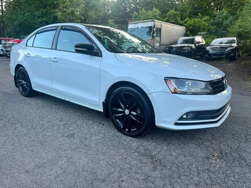 Used 2018 Volkswagen Jetta Sport FWD image 1