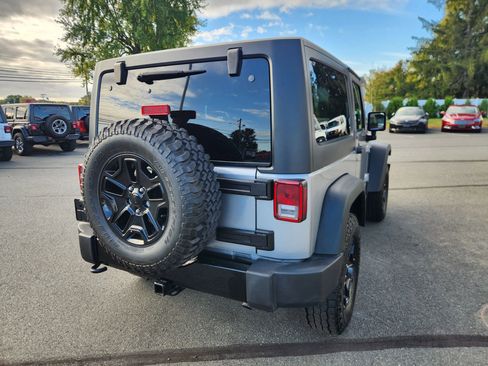 Used 2016 Jeep Wrangler Sport image 13