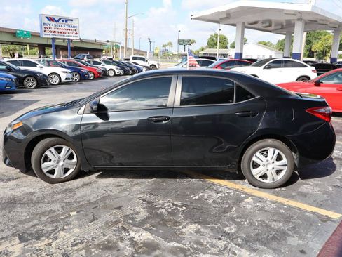 Used 2016 Toyota Corolla LE FWD image 6