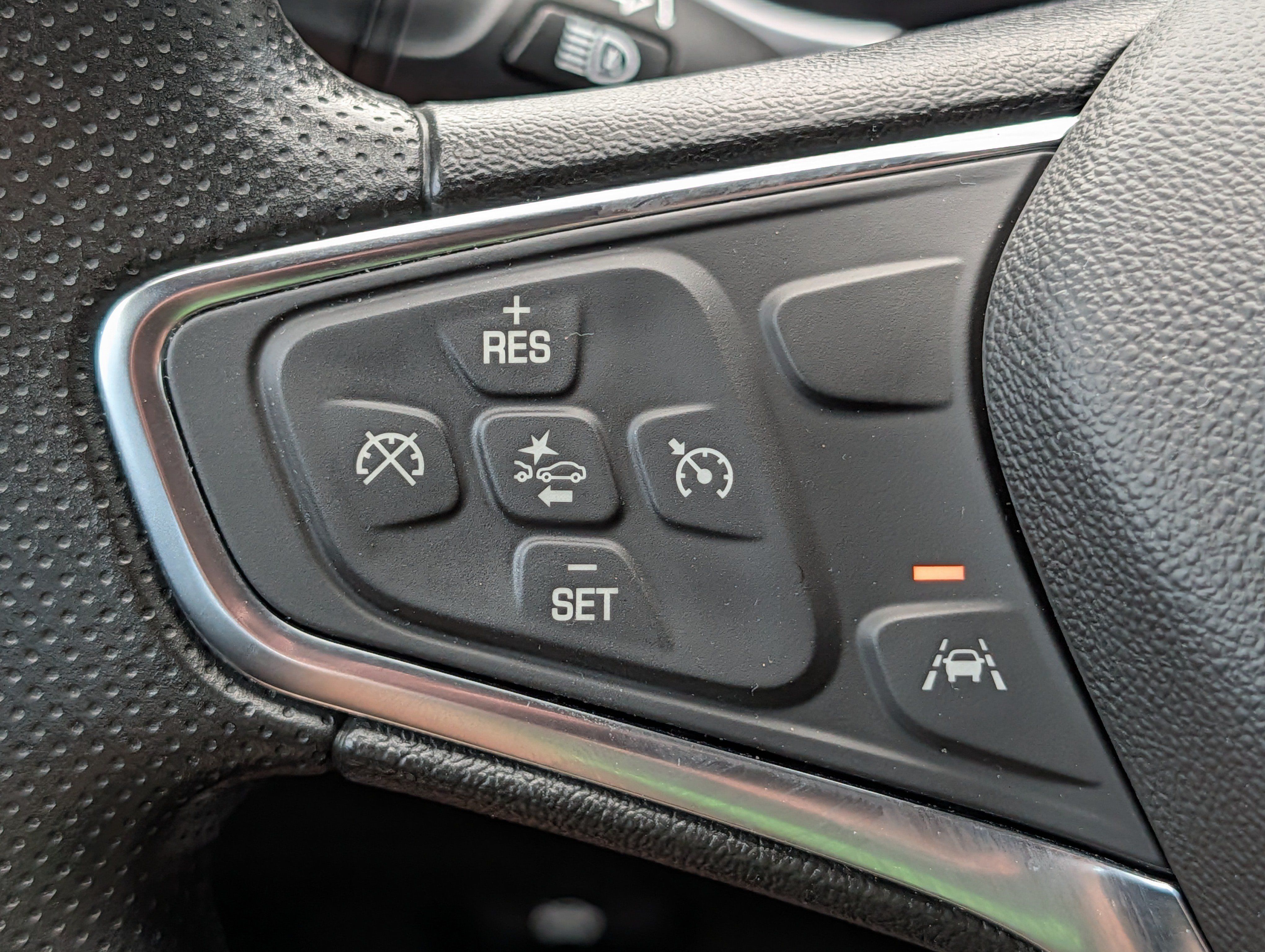 Certified 2025 Chevrolet Malibu LT FWD image 24