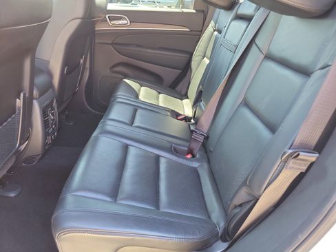 Used 2021 Jeep Grand Cherokee Limited w/ Luxury Group II image 12