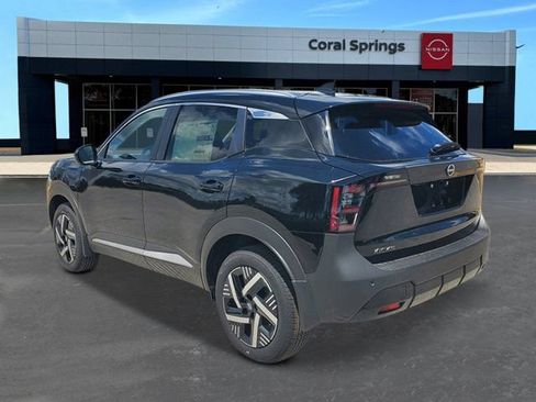 New 2026 Nissan Kicks SV w/ SV Premium Package FWD image 3