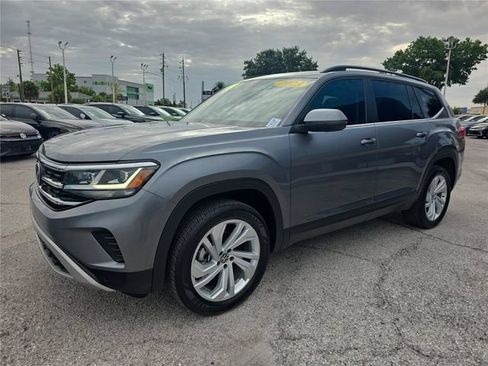 Used 2023 Volkswagen Atlas SE w/ Panoramic Sunroof Package FWD image 8