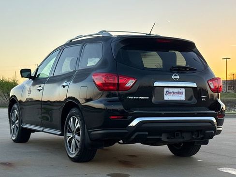 Used 2017 Nissan Pathfinder SL w/ SL Tech Package image 6