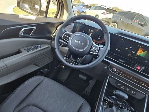 New 2026 Kia Carnival FWD image 7