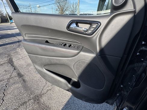 Used 2024 Dodge Durango GT image 27