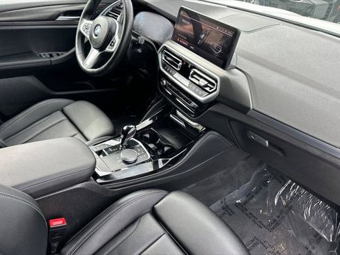 Used 2024 BMW X4 xDrive30i w/ M Sport Package image 15