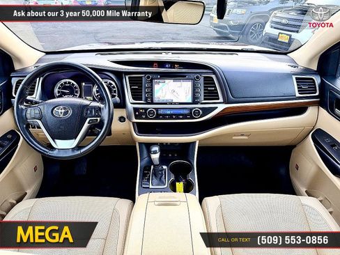 Used 2017 Toyota Highlander Limited Platinum image 14