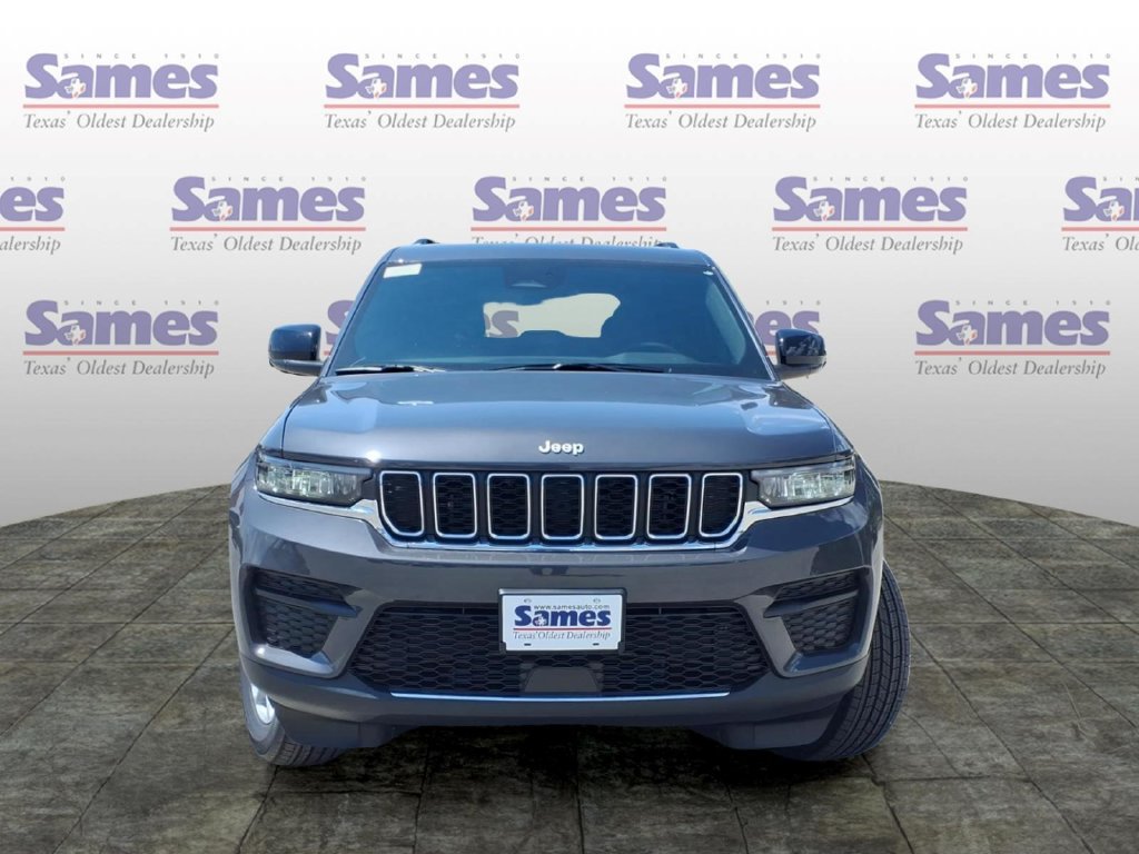 New 2026 Jeep Grand Cherokee Laredo AWD/4WD image 2