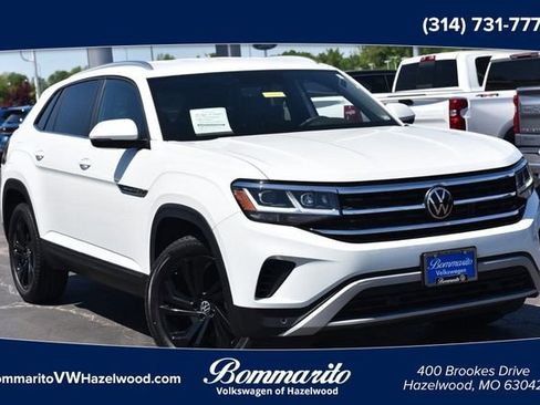 Certified 2023 Volkswagen Atlas Cross Sport SE image 1