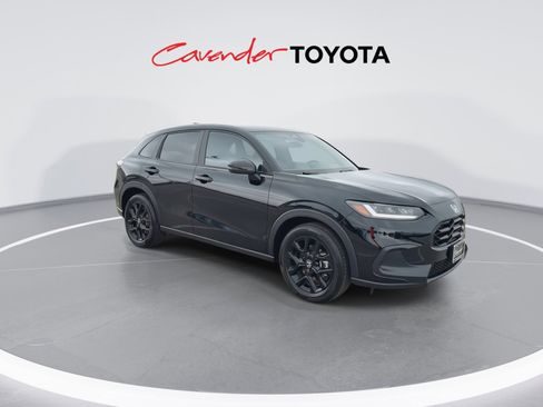 Used 2025 Honda HR-V Sport image 2