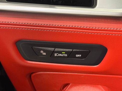 Used 2026 BMW X5 M Competition w/ Executive Package image 17