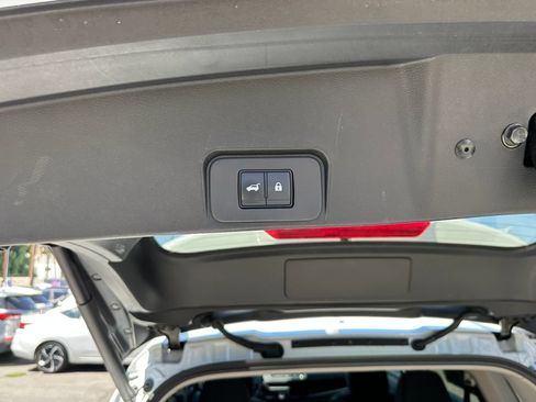 Used 2026 Nissan Rogue SV FWD image 22