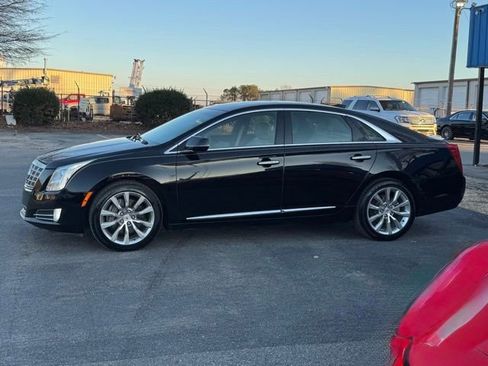 Used 2015 Cadillac XTS Luxury w/ Driver Awareness Package image 4