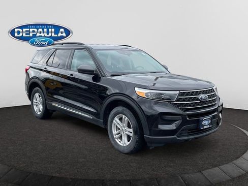 Used 2023 Ford Explorer XLT AWD/4WD image 9