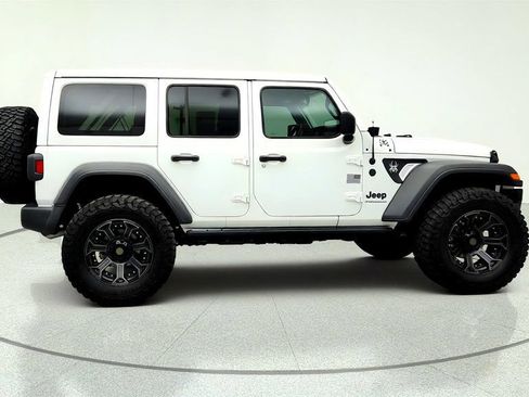 Used 2023 Jeep Wrangler Unlimited Sport w/ Sun And Sound Package AWD/4WD image 4