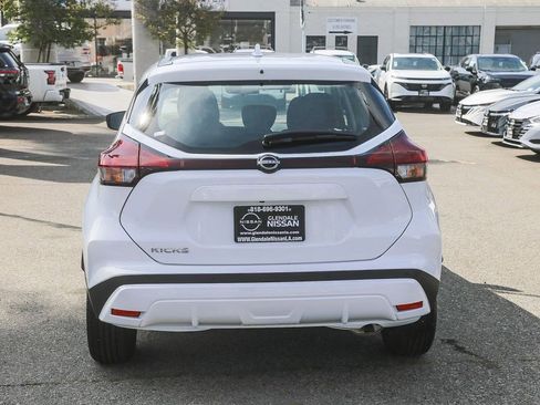 Certified 2025 Nissan Kicks Play S FWD image 7