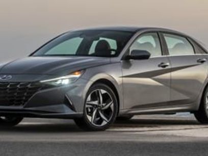 Certified 2022 Hyundai Elantra Limited w/ Winter Weather Package