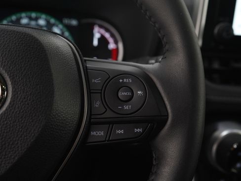 Used 2025 Toyota RAV4 XLE w/ Convenience Package AWD/4WD image 28