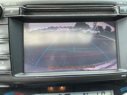 Used 2013 Toyota RAV4 XLE FWD image 24