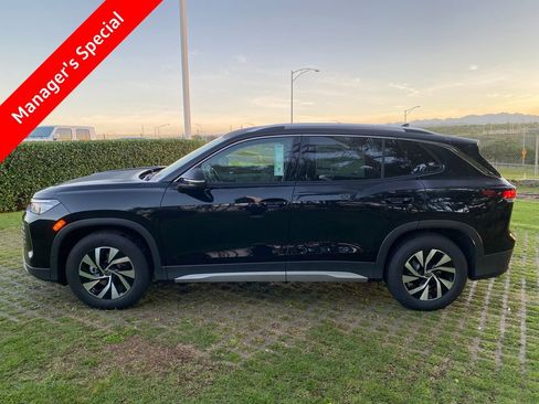 New 2026 Volkswagen Tiguan S FWD image 22