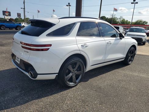 Used 2024 Genesis GV70 3.5T Sport w/ Sport Advanced Package image 4