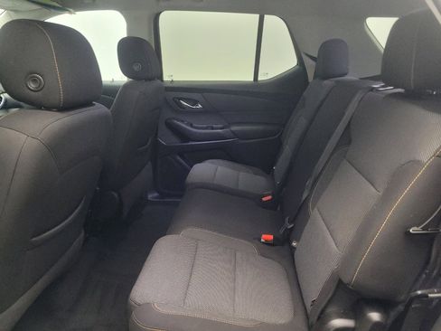 Used 2021 Chevrolet Traverse LS FWD image 18