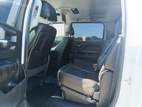 Used 2015 GMC Sierra 2500 Denali w/ Duramax Plus Package image 18