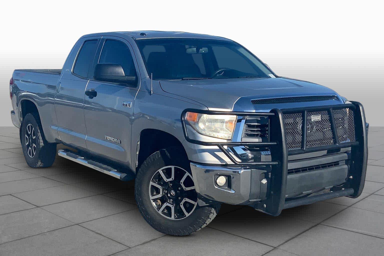 Used 2015 Toyota Tundra SR5 w/ TRD Off Road Package AWD/4WD image 3