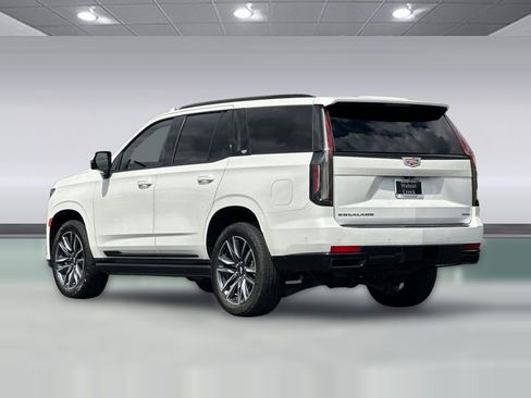 Used 2021 Cadillac Escalade Sport Platinum w/ Heavy-Duty Trailer Package AWD/4WD image 3