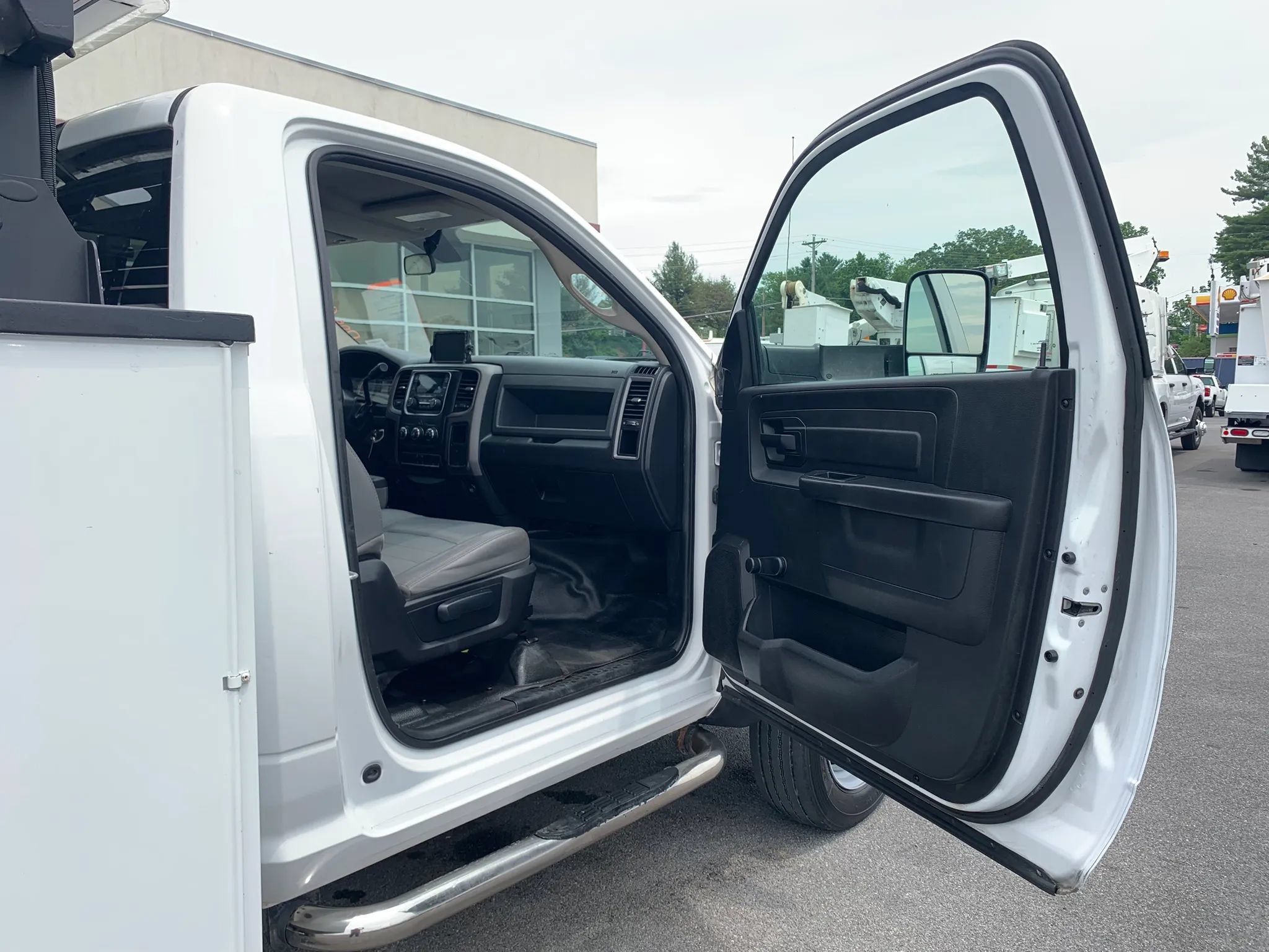 Used 2016 RAM 5500 Tradesman w/ Payload Upgrade Package RWD image 21