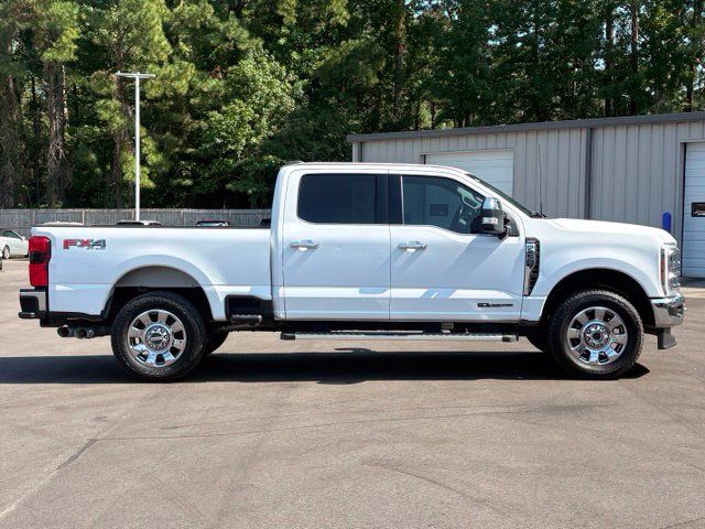 Used 2024 Ford F250 Lariat w/ Chrome Package AWD/4WD image 6