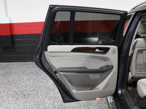 Used 2013 Mercedes-Benz GL 450 4MATIC image 37