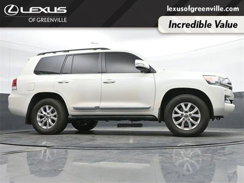 Used 2018 Toyota Land Cruiser w/ Carpet Mat Package image 11