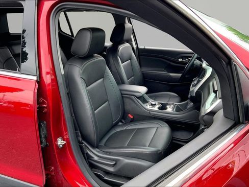 Used 2023 GMC Acadia SLT FWD image 19