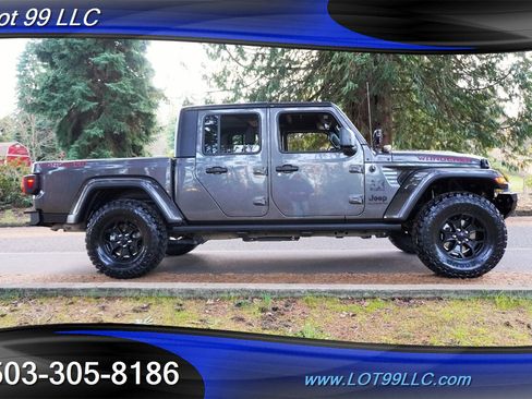 Used 2021 Jeep Gladiator Sport image 8
