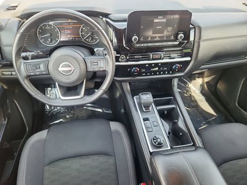 Certified 2024 Nissan Pathfinder SV AWD/4WD image 10
