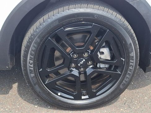 Used 2023 Kia Telluride EX X-Line image 8