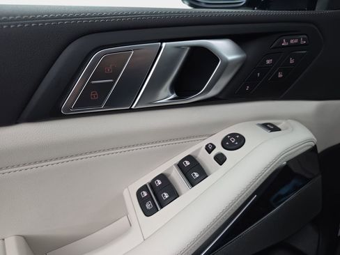 New 2026 BMW X7 M60i image 28