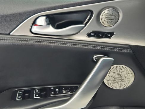 Used 2019 Kia Stinger GT2 image 15