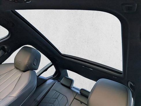 Used 2026 BMW 550e xDrive 550e xDrive w/ Executive Package image 13