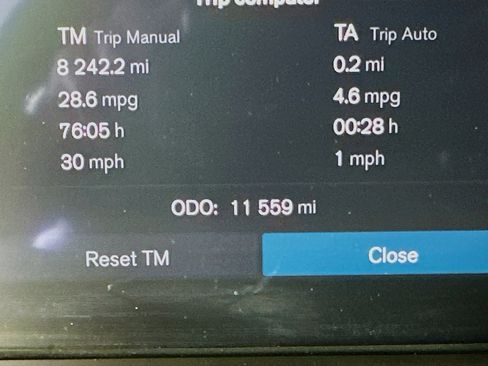 Used 2025 Volvo XC60 B5 Core image 19