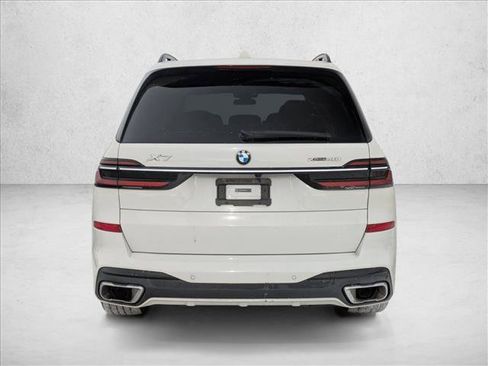 Used 2024 BMW X7 xDrive40i w/ M Sport Package image 5