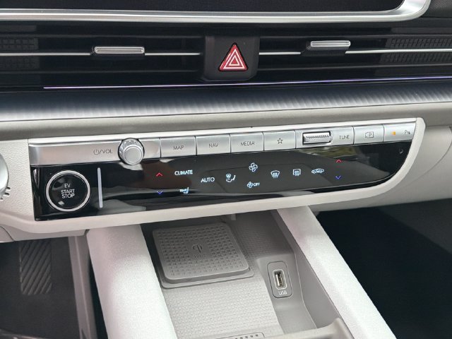 Used 2023 Hyundai Ioniq 6 SEL w/ Cargo Package RWD image 35
