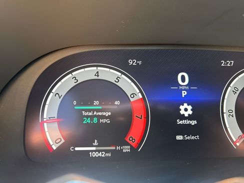 Used 2025 Toyota Highlander Limited AWD/4WD image 23
